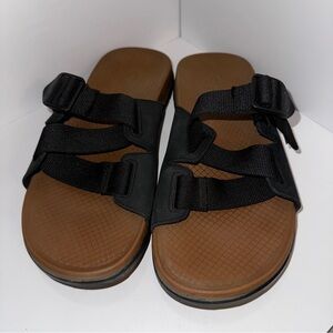 Like New Chaco Men’s Leather Low Down Sandals